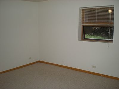 1st image of 4016 N Clarendon Ave