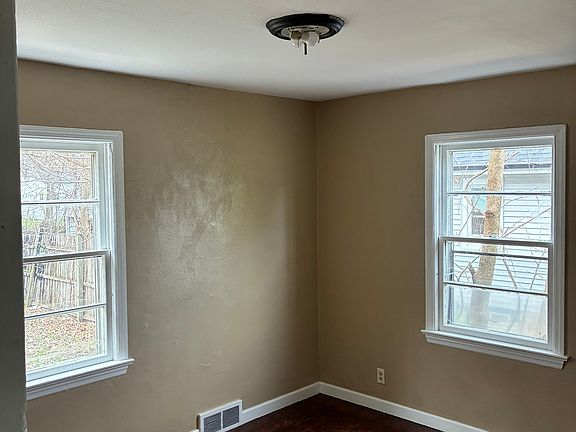 4th image of 418 N Johnston Ave