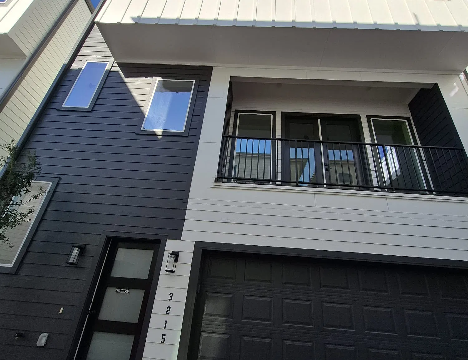 4 bed, 3.5 bath, 2000 sqft, $3,150 — Photo 2