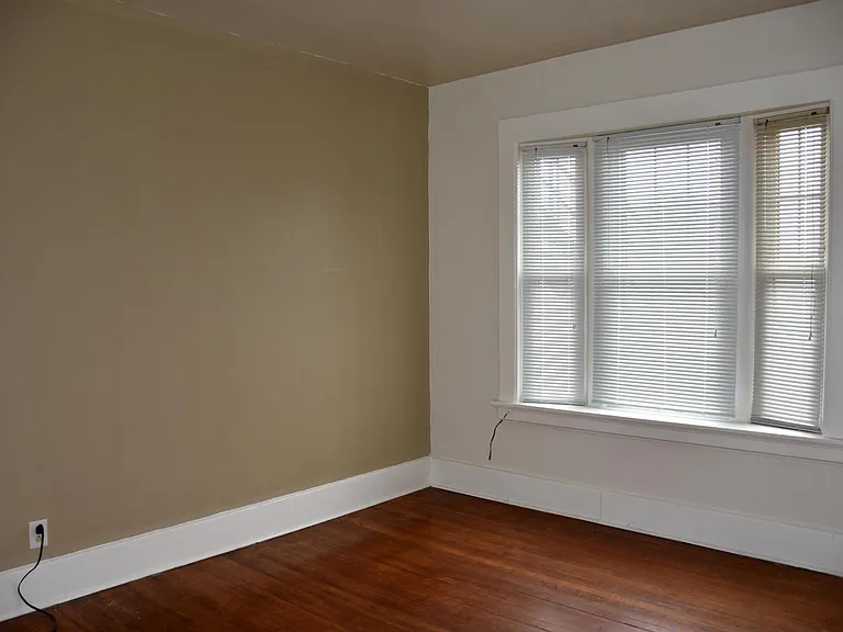 132 S Union St #7 — Photo 4