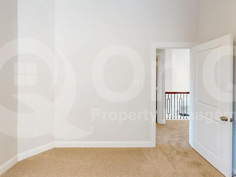 8407 Cornerstone Dr — Photo 11