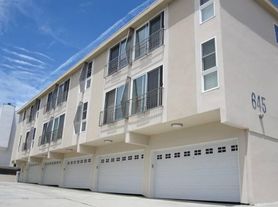 645 3rd St, Hermosa Beach, CA