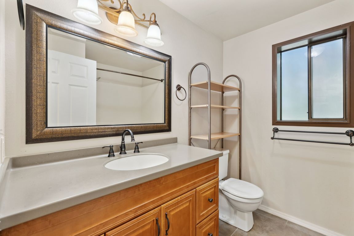 NE 116th St-2605-022.jpg