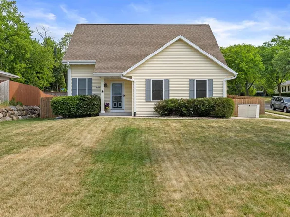 2400 Summit AVENUE, Waukesha, WI 53188