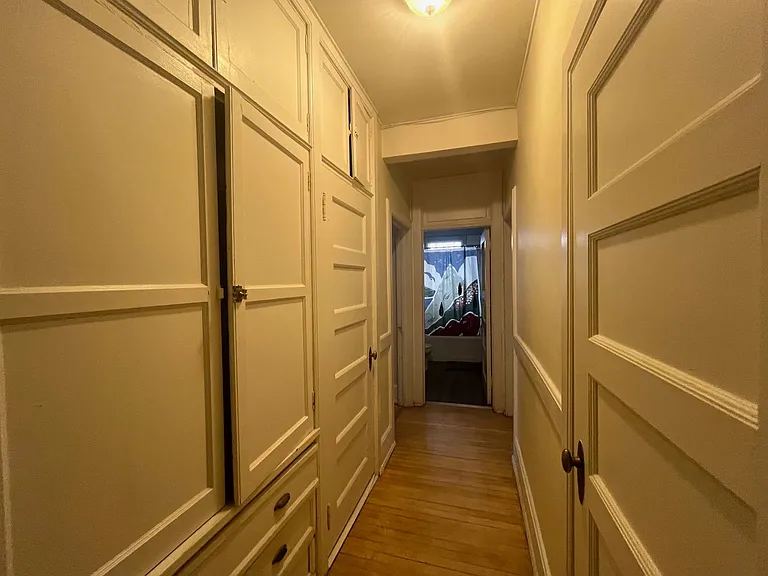 1030 N Marshall St — Photo 20