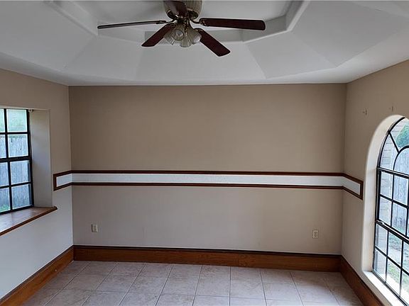 4th image of 504 N Francisco Ave