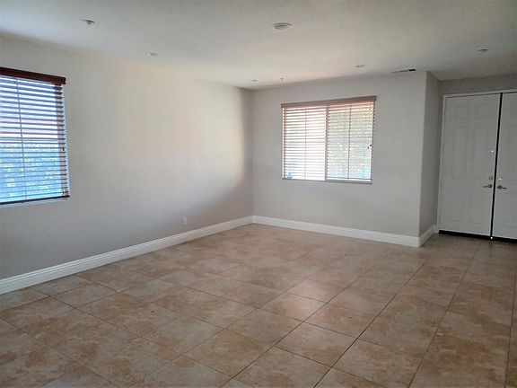 5th image of 16423 Los Coyotes St