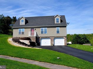 304 Emily Ln, New Cumberland, PA 17070