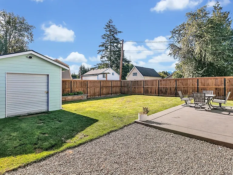 3005 Cinkovich St — Photo 13