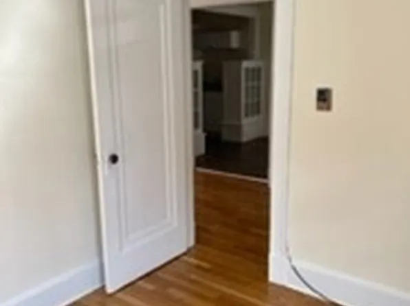 179 Thomas Burgin Pkwy APT 14, Quincy, MA 02169