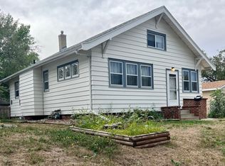 1317 W 9th St, Sioux Falls, SD 57104