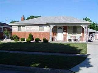 1st image of 32424 Beechwood Dr