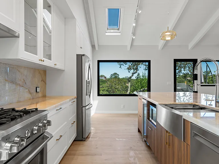 311 Grandview Ave — Photo 47