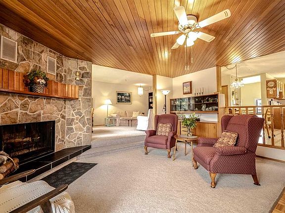 4th image of 5015 N Marchand Cres NE