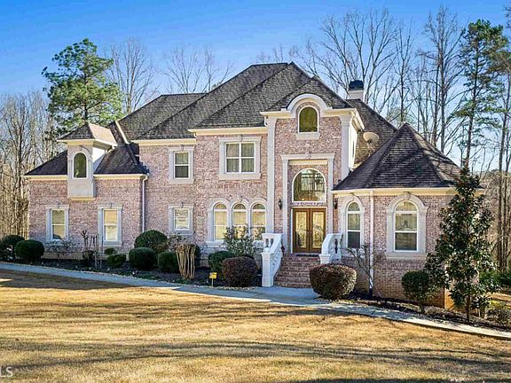 2nd image of 95 Oak Forest Dr