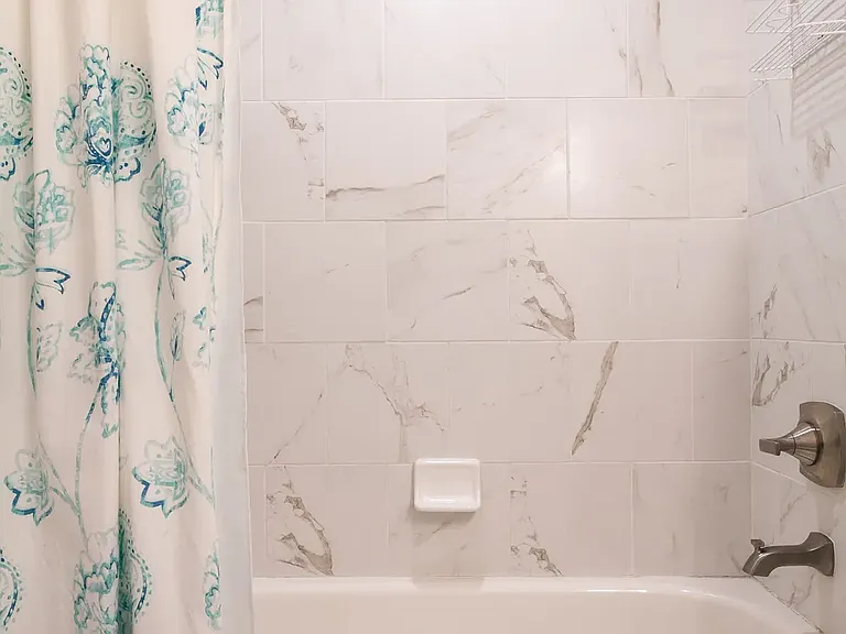 4800 Williamsburg Ln #233 — Photo 6