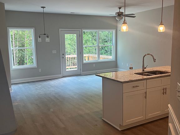 3rd image of 347 Hood Park Dr