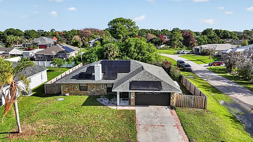 481 SW Aster Rd Photo 1