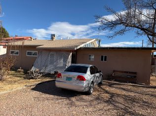 4621 Sunshine Pl SW, Albuquerque, NM 87105
