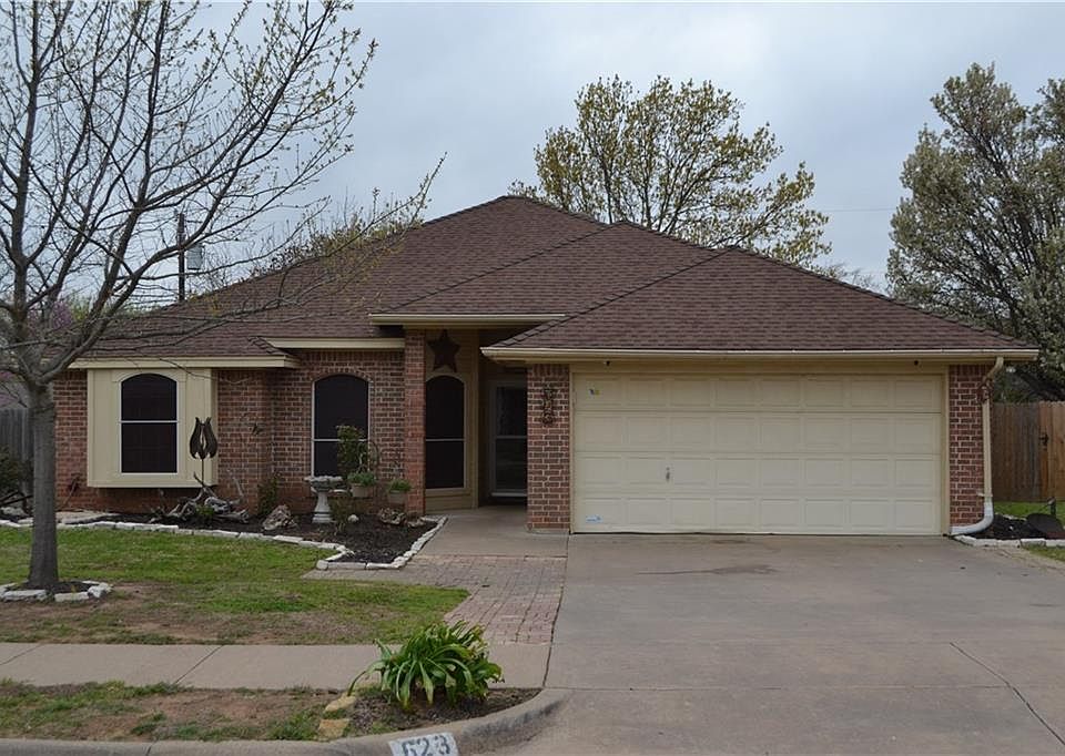 1st image of 623 Johnathon Ct