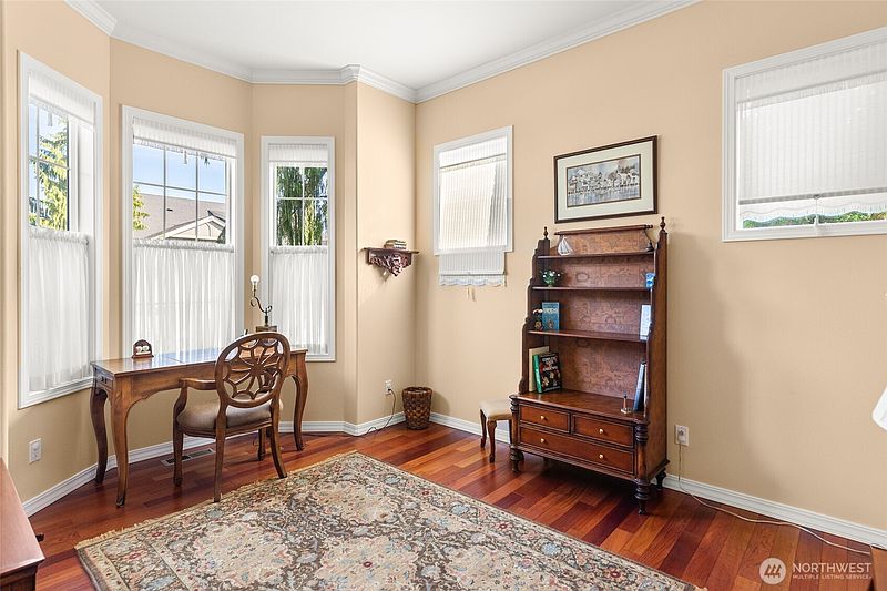 4th image of 23001 NE 127th Way