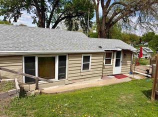 2729 S Palmetto St, Sioux City, IA 51106