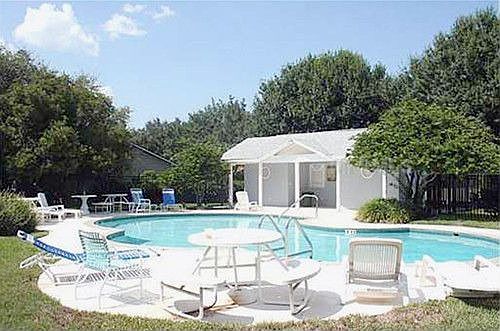 2nd image of 5310 N Lake Burkett Ln