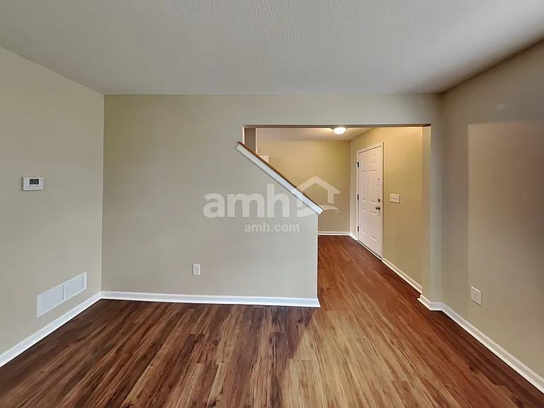705 Loreto Ln — Photo 4