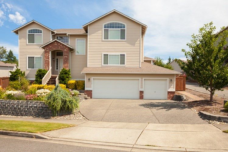 1st image of 1727 180th Pl SW