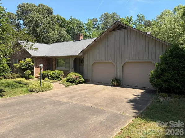 605 Queens Rd, Cherryville, NC 28021