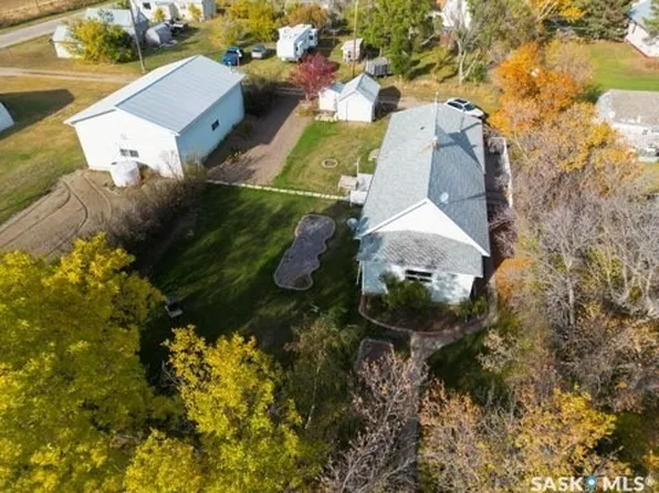 207 2nd Avenue W, Smiley, SK S0L 2Z0