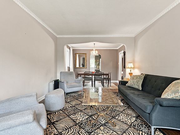 4th image of 89 Yorkview Dr