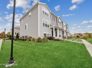 2330 Aurora Dr, Pingree Grove, IL 60140