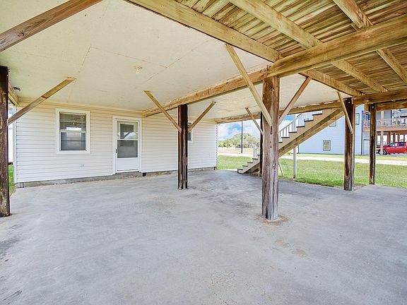 4th image of 1253 Bayview Dr