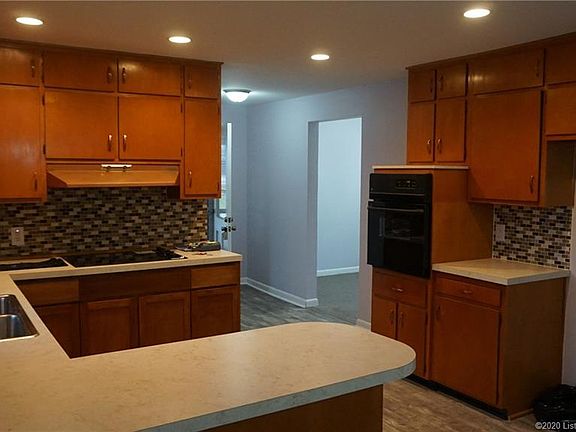 5th image of 501 E Grandview Dr