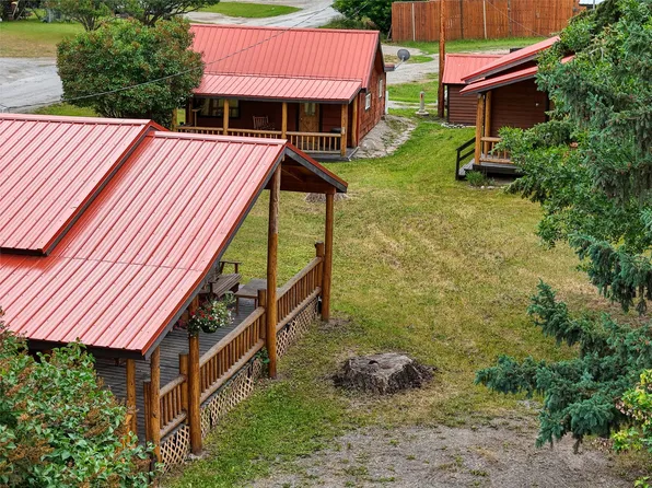 450 6th St E, Eureka, MT 59917