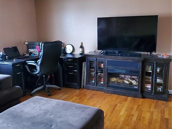 4th image of 6 Dogwood Ln