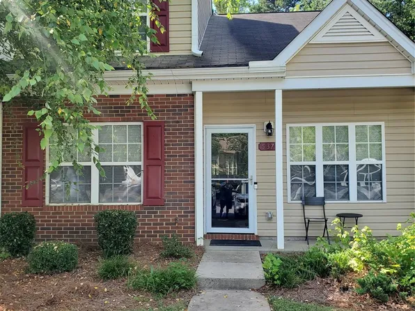 5373 Magnolia Tree Ln, Charlotte, NC 28215