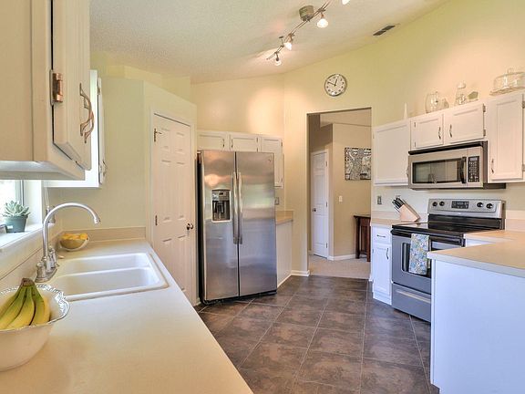 2nd image of 521 Cunningham Hollow Way