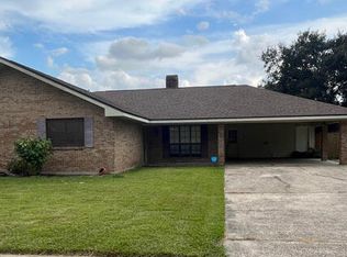 102 Crocus Ln, Lafayette, LA 70507