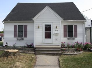 604 Jackson St, Neenah, WI 54956