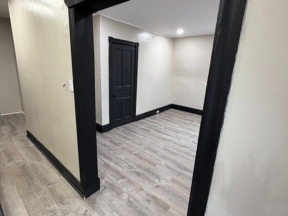 2nd image of 900 N 6th St APT 3R