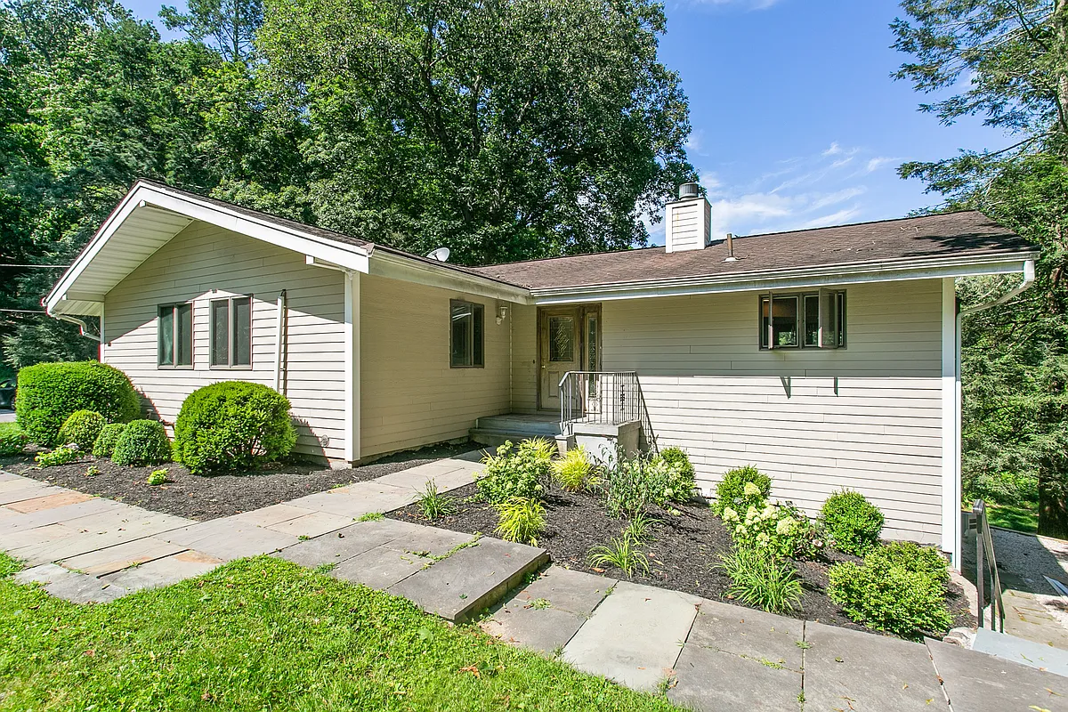 Front View - 41 Old Deer Park Rd