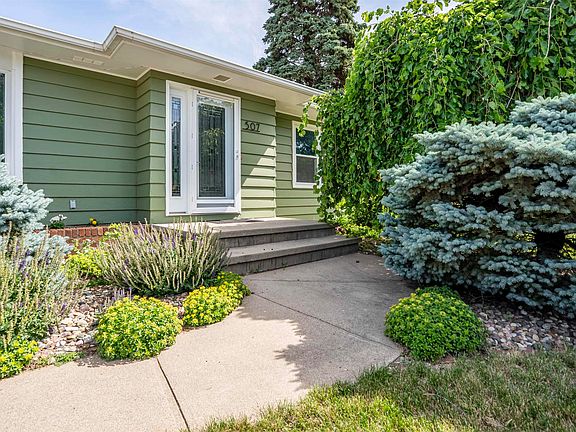 2nd image of 507 Lee Dr