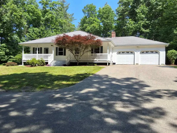 21 Turtle Pond Road, Lee, NH 03861