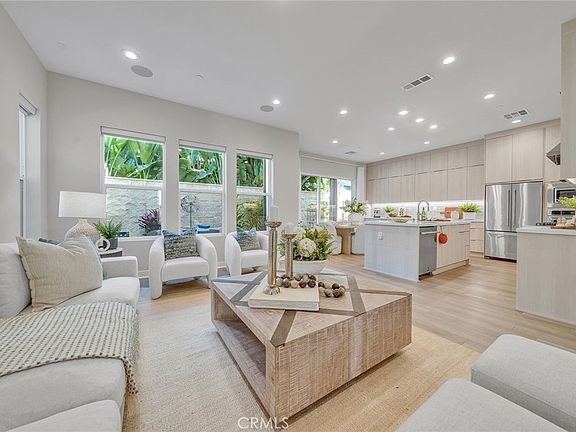2nd image of 120 Parkland Aly