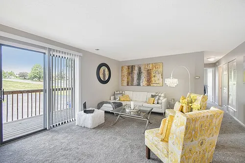 Bellevue Hills Photo 1