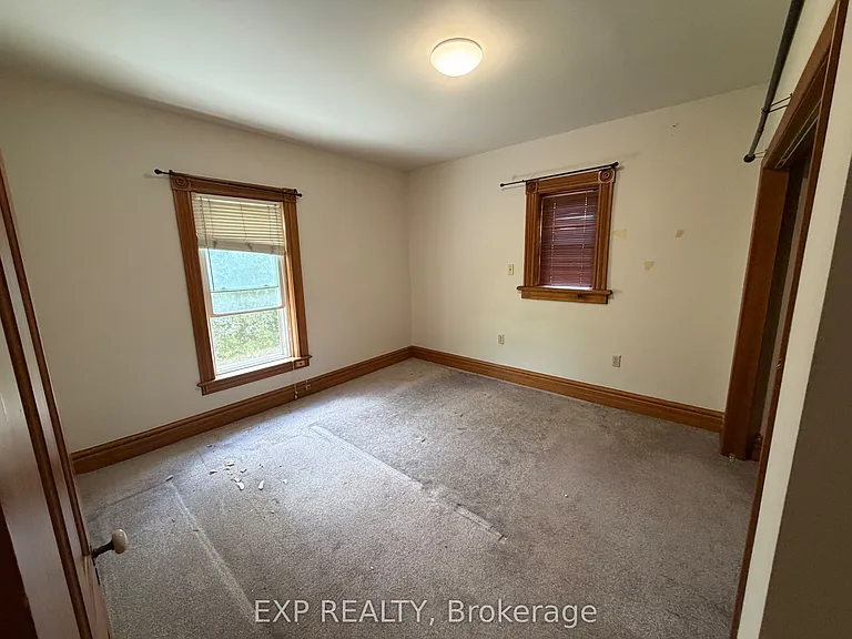 22 1st St #UPPER — Photo 15
