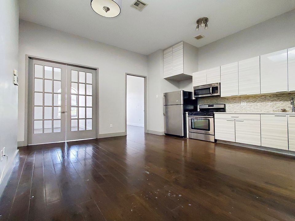 1st image of 765 Saint Johns Pl #3R