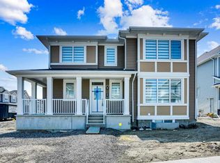 131 N Cityside Vw NE, Calgary, AB T3N 1P2